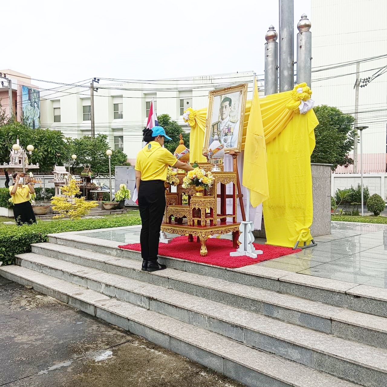 ﻿กรมบังคับคดี เข้าร่วมโครงการจิตอาสา เราทำความ ดี ด้วยหัวใจ เนื่องในวันคล้ายวันสวรรคต พระบาทสมเด็จพระบรมชนกาธิเบศร มหาภูมิพลอดุลยเดชมหาราช บรมนาถบพิตร